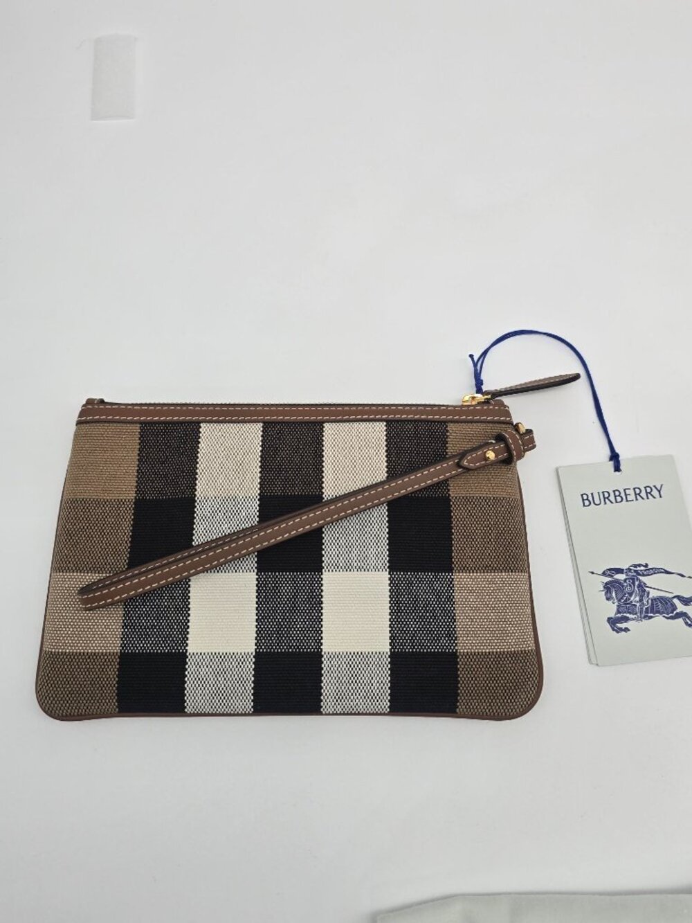 NWT Burberry House Check Canvas Wristlet - Picture 5 of 10
